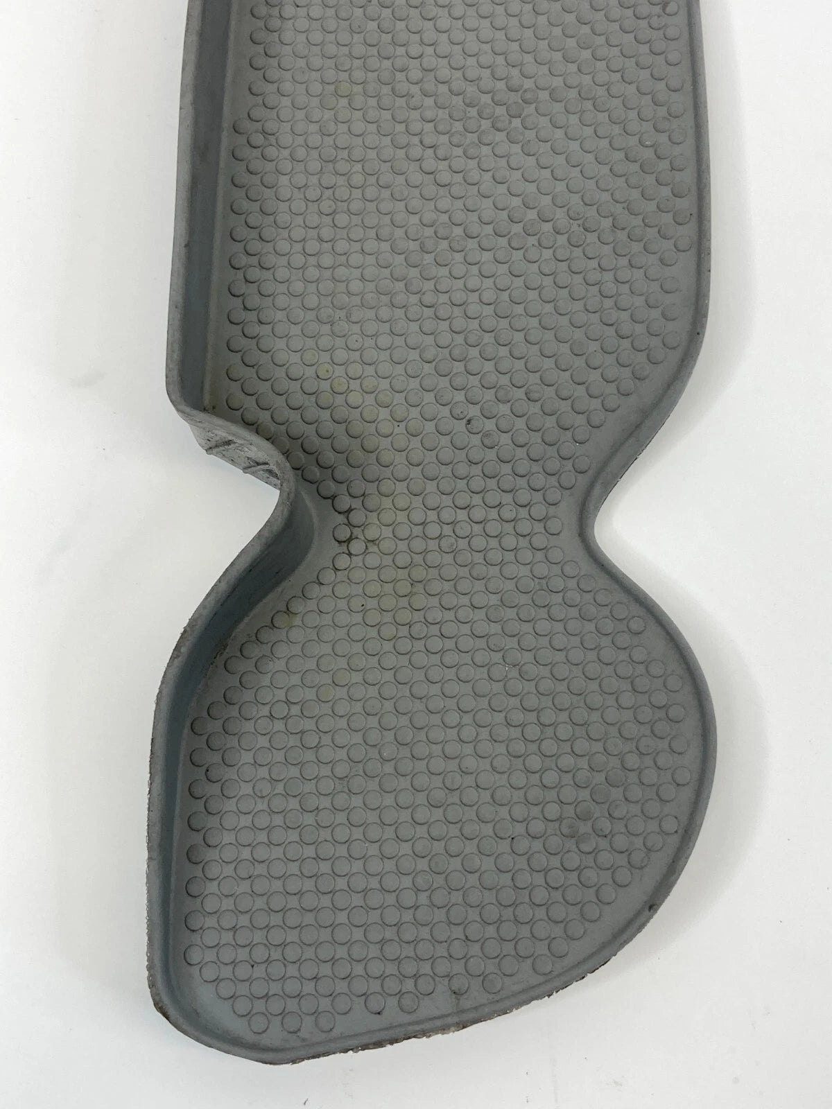 05-07 VOLKSWAGEN JETTA FRONT LEFT DOOR PANEL INSERT MAT RUBBER 1K4-868-133 OEM