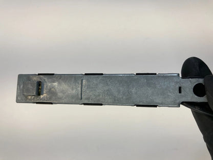 2006-2009 VW GTI RABBIT RIGHT SIDE ANTENNA BOOSTER AMPLIFIER 1K6-035-577-AB OEM