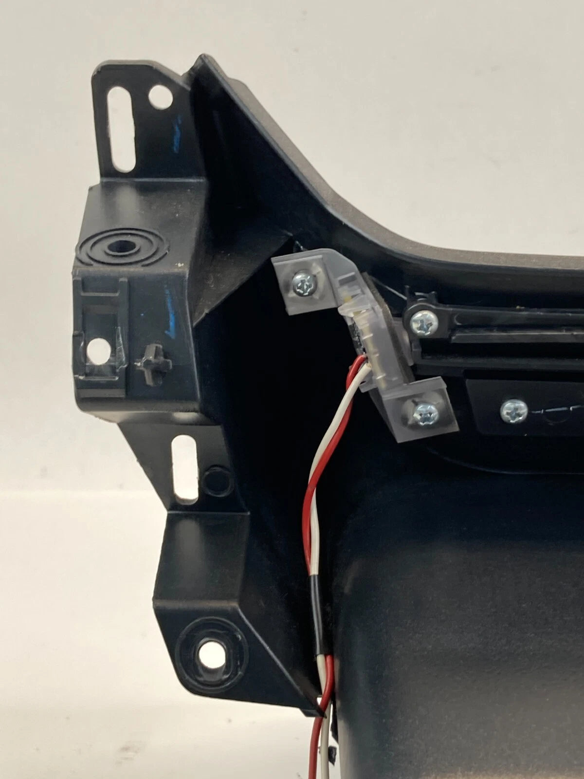 2010-2017 GMC TERRAIN FRONT CENTER CONSOLE STORAGE COMPARTMENT BIN 20922732 OEM