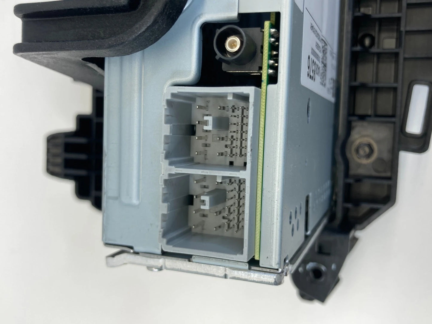 2018-2020 Chevrolet Trax Audio Screen Radio AM/FM CD Radio Player 84388576 OEM