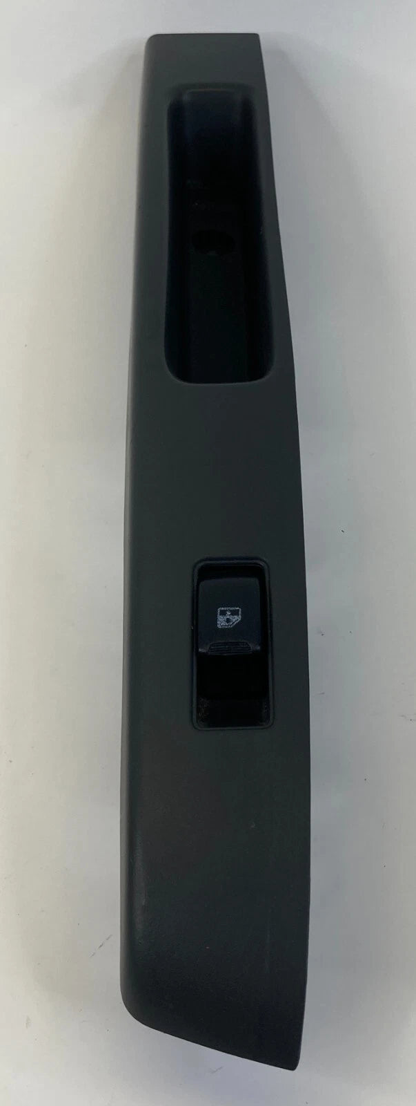 2013-2016 CHEVROLET SPARK REAR LEFT DOOR WINDOW SWITCH WITH BEZEL OEM
