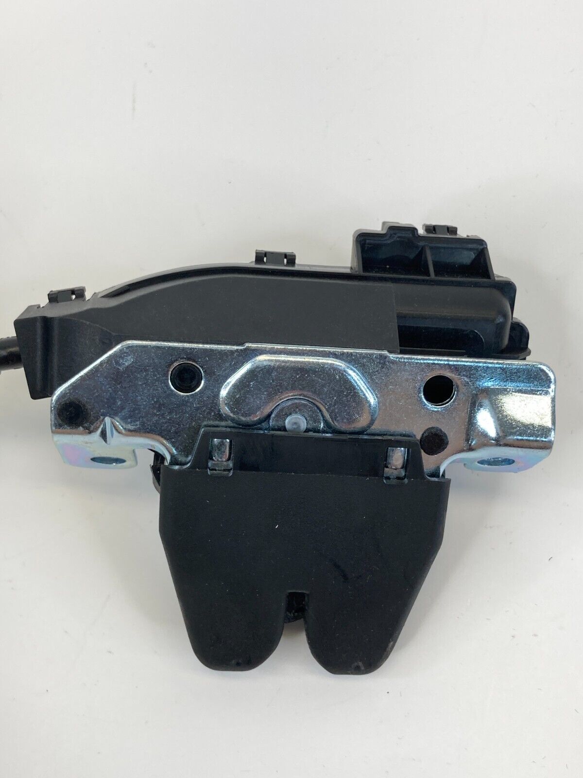 2012-2016 Mercedes-Benz E350 Rear Trunk Lock Latch Actuator 204-750-01-85 OEM