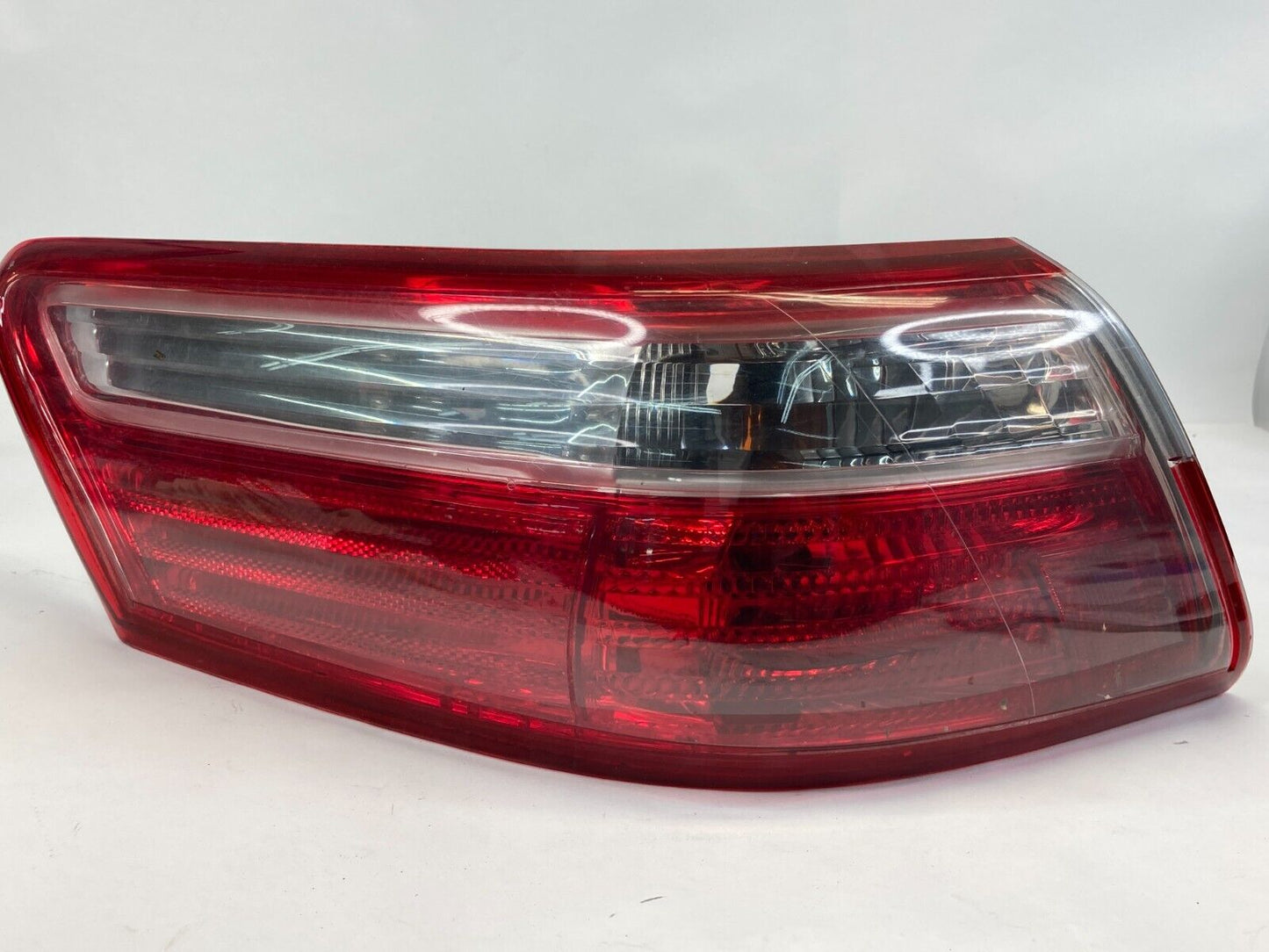 2007 2008 2009 Toyota Camry Rear Left Outer Tail Light Taillight Lamp OEM