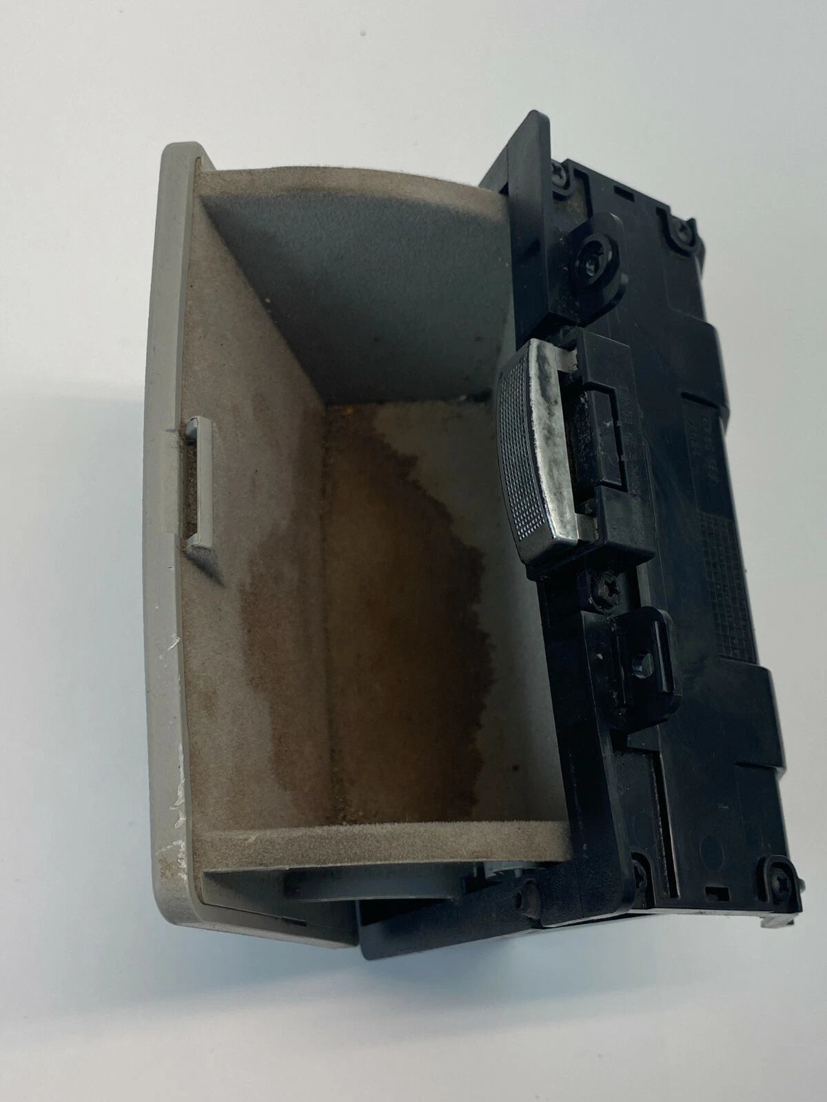 2008 SATURN VUE REAR CENTER CONSOLE COMPARTMENT STORAGE OEM