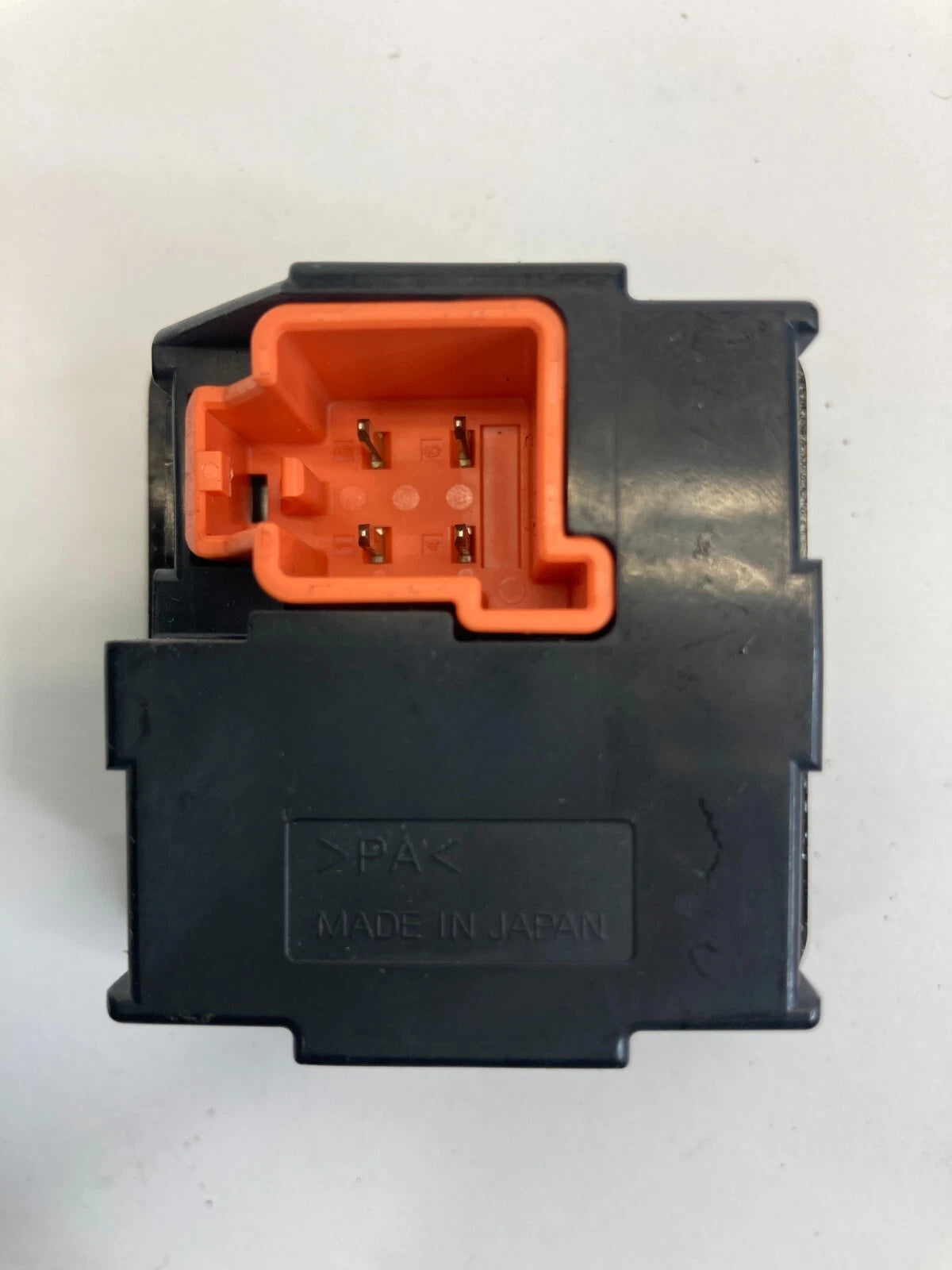2009 2010 CHEVROLET CHEVY TRAVERSE 12 VOLT ACCESSORY POWER OUTLET SOCKET OEM