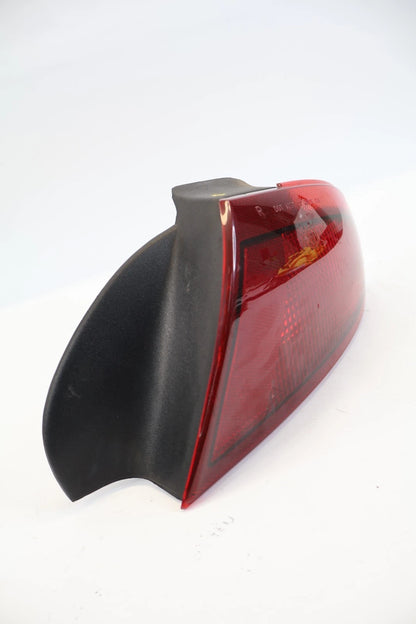 2000-2002 PONTIAC SUNFIRE COUPE 2 DOOR RIGHT SIDE TAIL LIGHT OUTER TAILLIGHT OEM