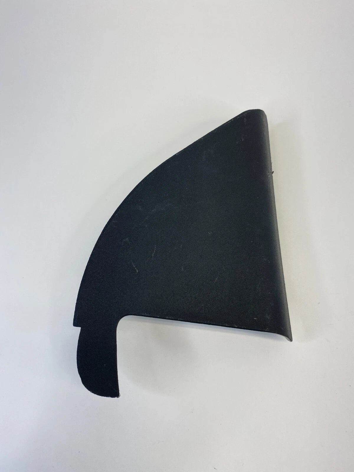 2012-2017 KIA RIO REAR LEFT SIDE DOOR INTERIOR CORNER COVER TRIM 83910-1W200 OEM