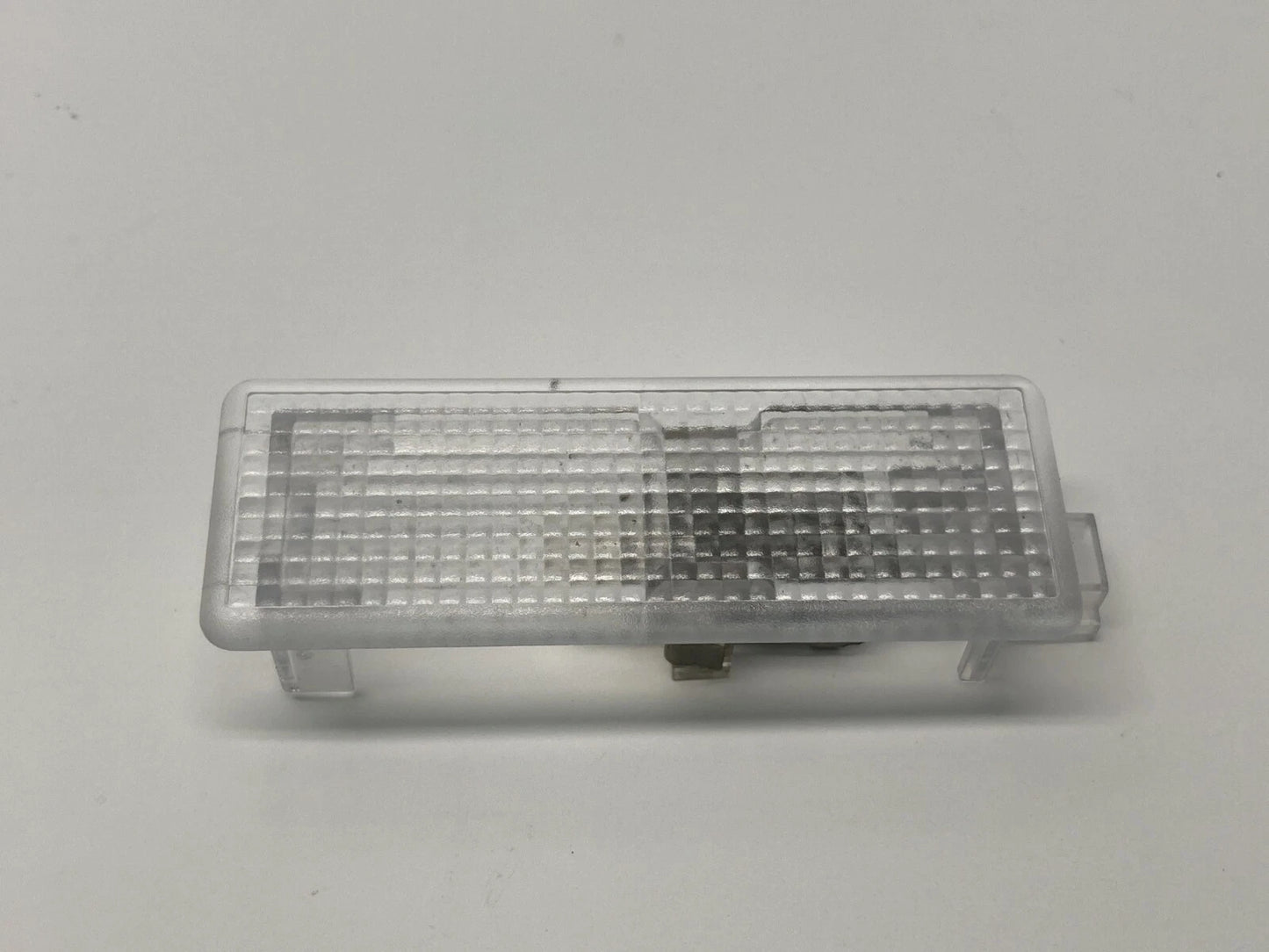2002-2005 BMW 745I 745LI DASH GLOVE BOX LIGHT COMPARTMENT LAMP ASSEMBLY 6902911