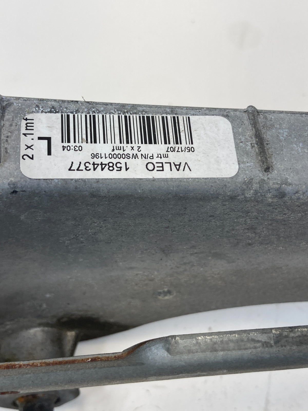 2007 2008 2009 Cadillac SRX Front Wiper Motor w/ Transmission 15844377 OEM