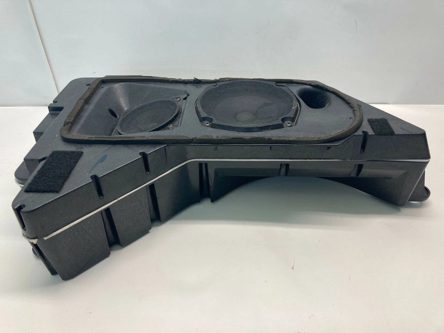 2001-2005 PONTIAC AZTEK REAR LEFT DRIVER SIDE SOUND SPEAKER SUBWOOFER ASSY OEM