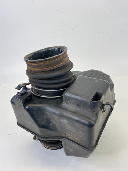 02 03 Lexus ES300 04-06 ES330 Air Intake Resonator Box Duct Tube 17893-20070 OEM