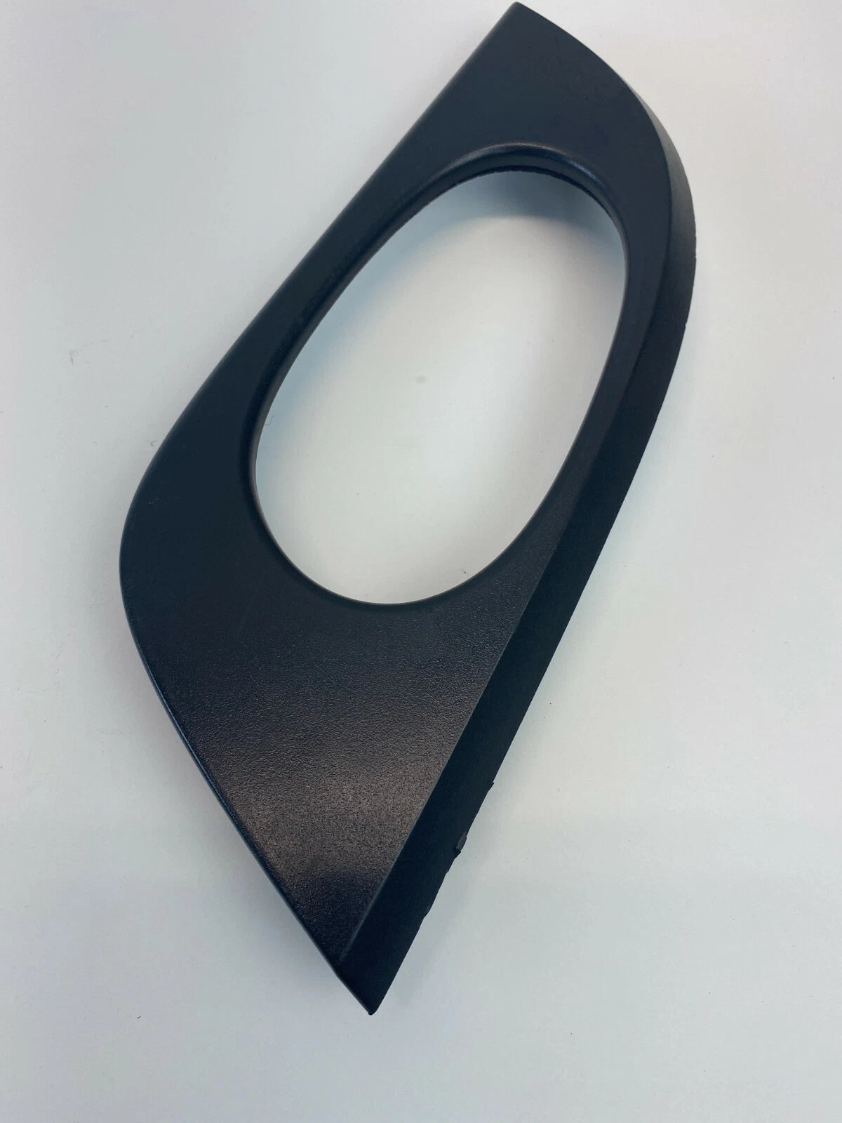 2002-2009 GMC ENVOY 02-06 ENVOY REAR RIGHT INNER DOOR HANDLE BEZEL TRIM 15188693