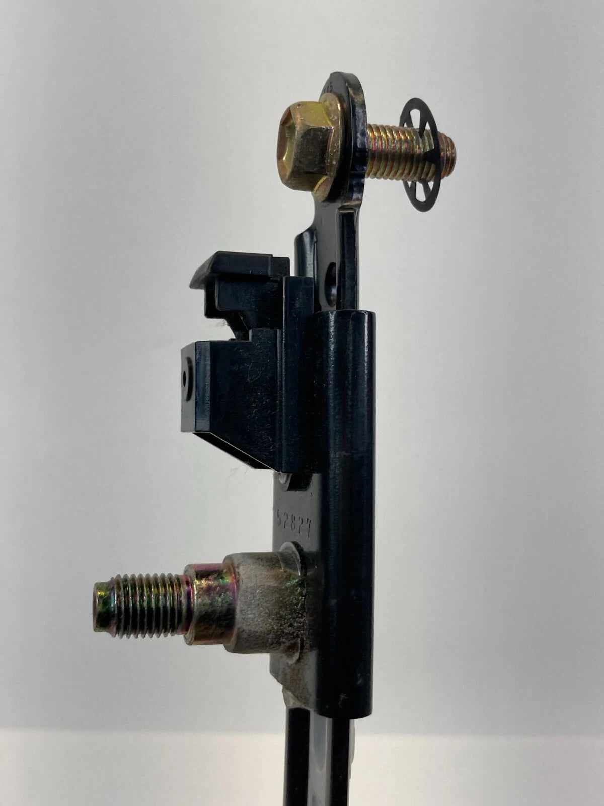 2002-2006 TOYOTA CAMRY SEDAN 4-DR FRONT LEFT SEAT BELT HEIGHT ADJUSTER ASSEMBLY