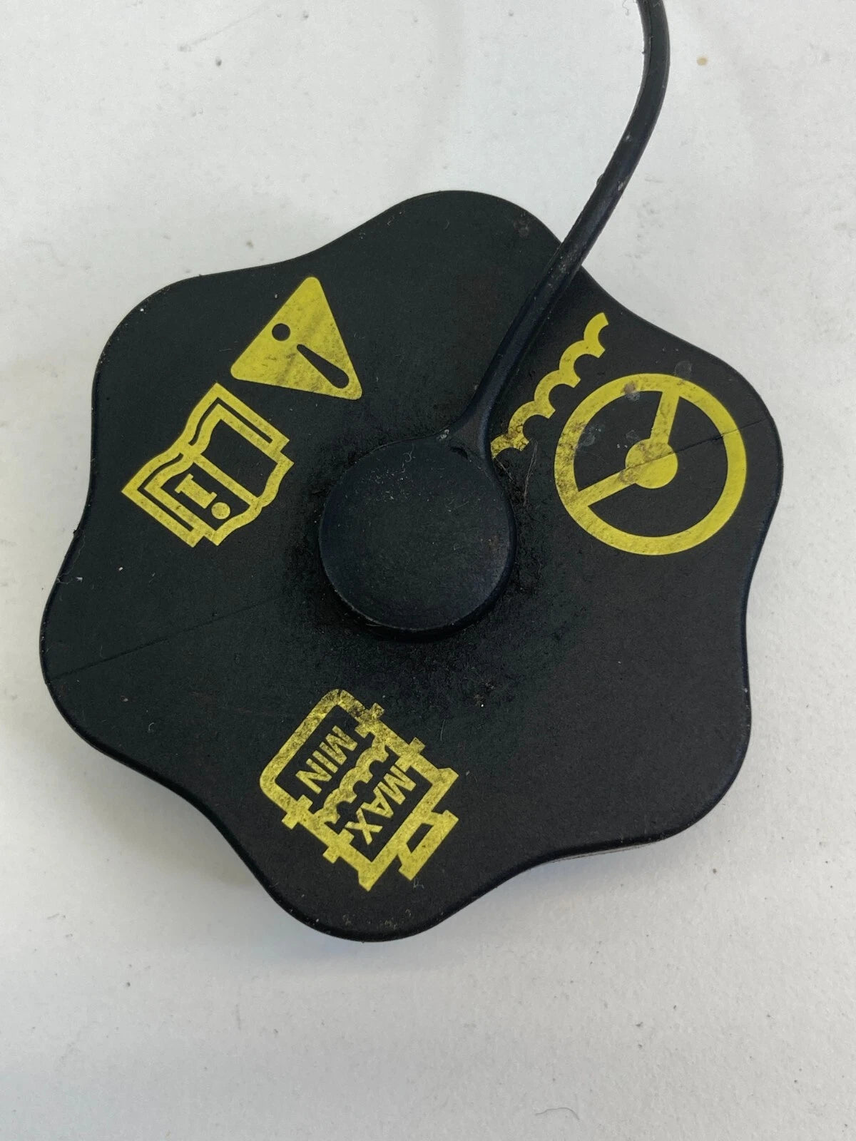 2001-2007 FORD ESCAPE POWER STEERING FLUID RESERVOIR BOTTLE TANK CAP COVER OEM