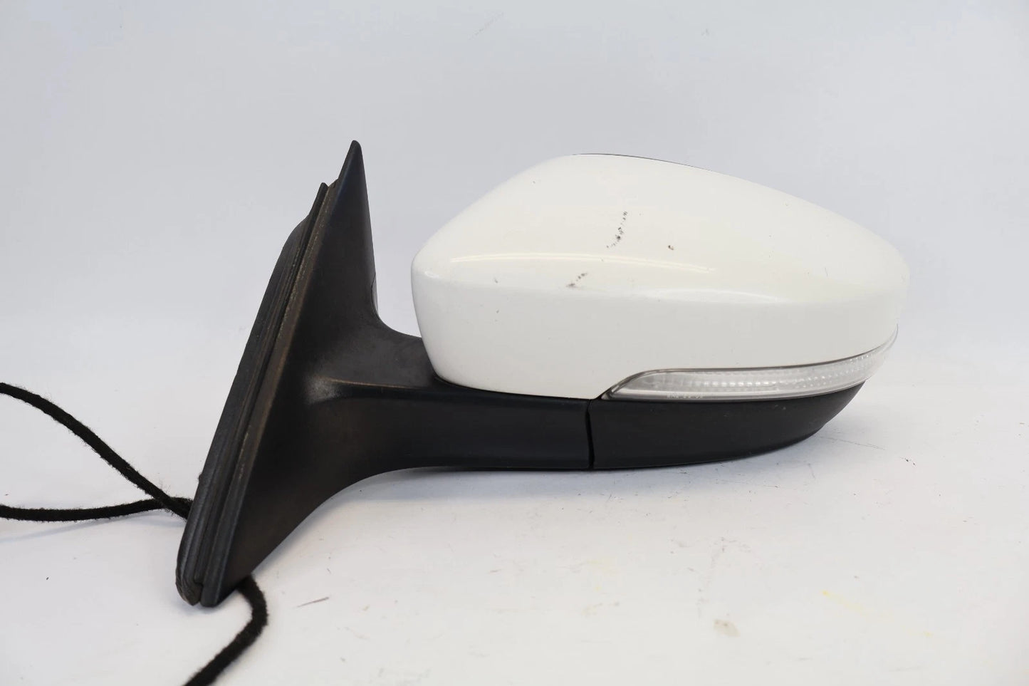 2012-2015 VOLKSWAGEN PASSAT LEFT SIDE VIEW POWER DOOR MIRROR ASSEMBLY WHITE OEM