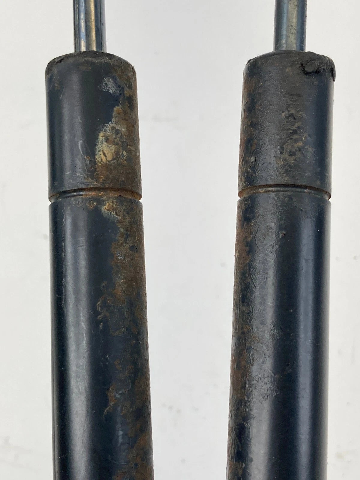 09 10 11 DODGE JOURNEY LIFTGATE TRUNK LIFT CYLINDER SUPPORT SHOCK SET 05178293AC