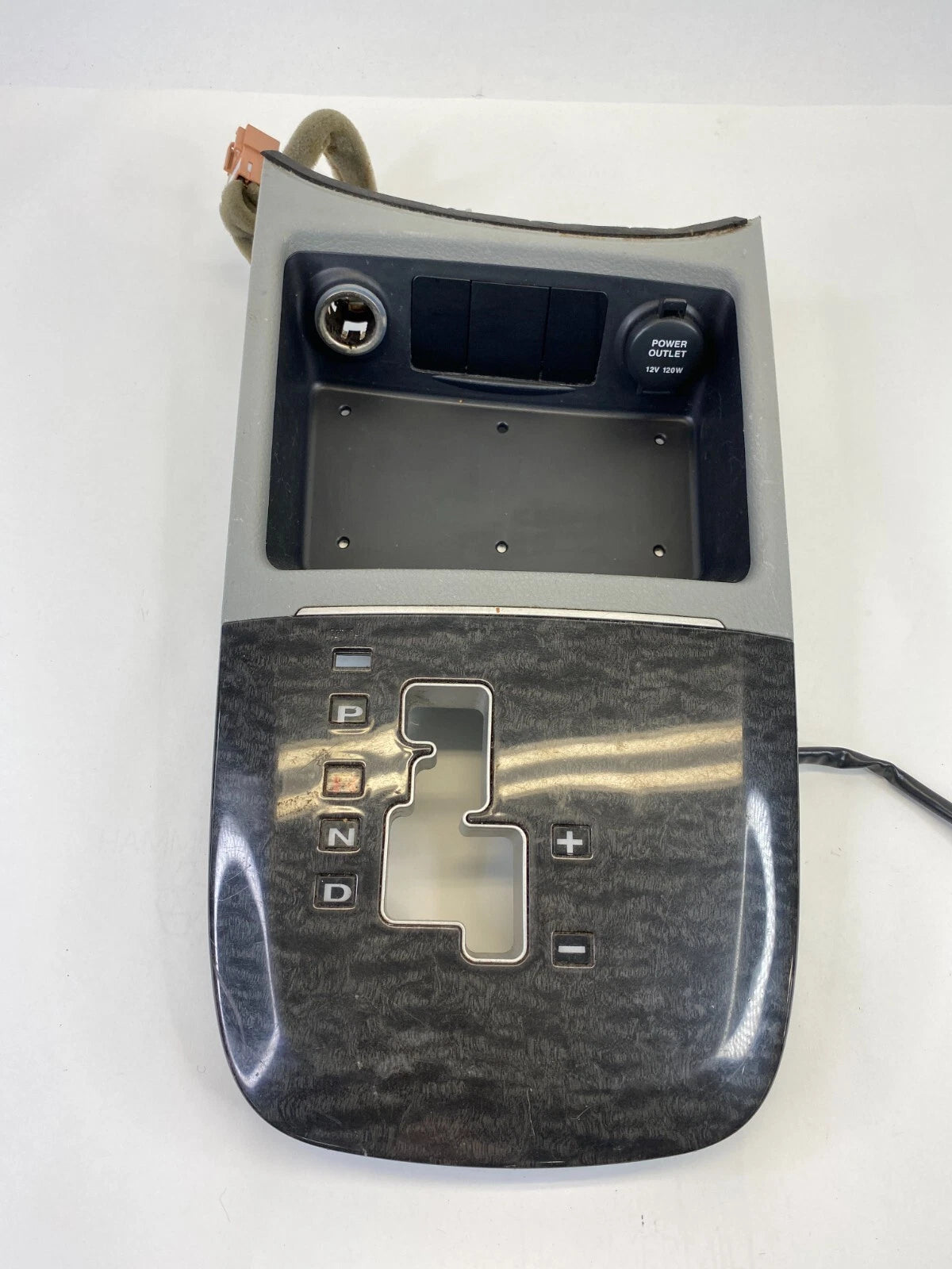 07-09 HYUNDAI SANTA FE CENTER CONSOLE SHIFTER INDICATOR BEZEL W/ POWER OUTLET