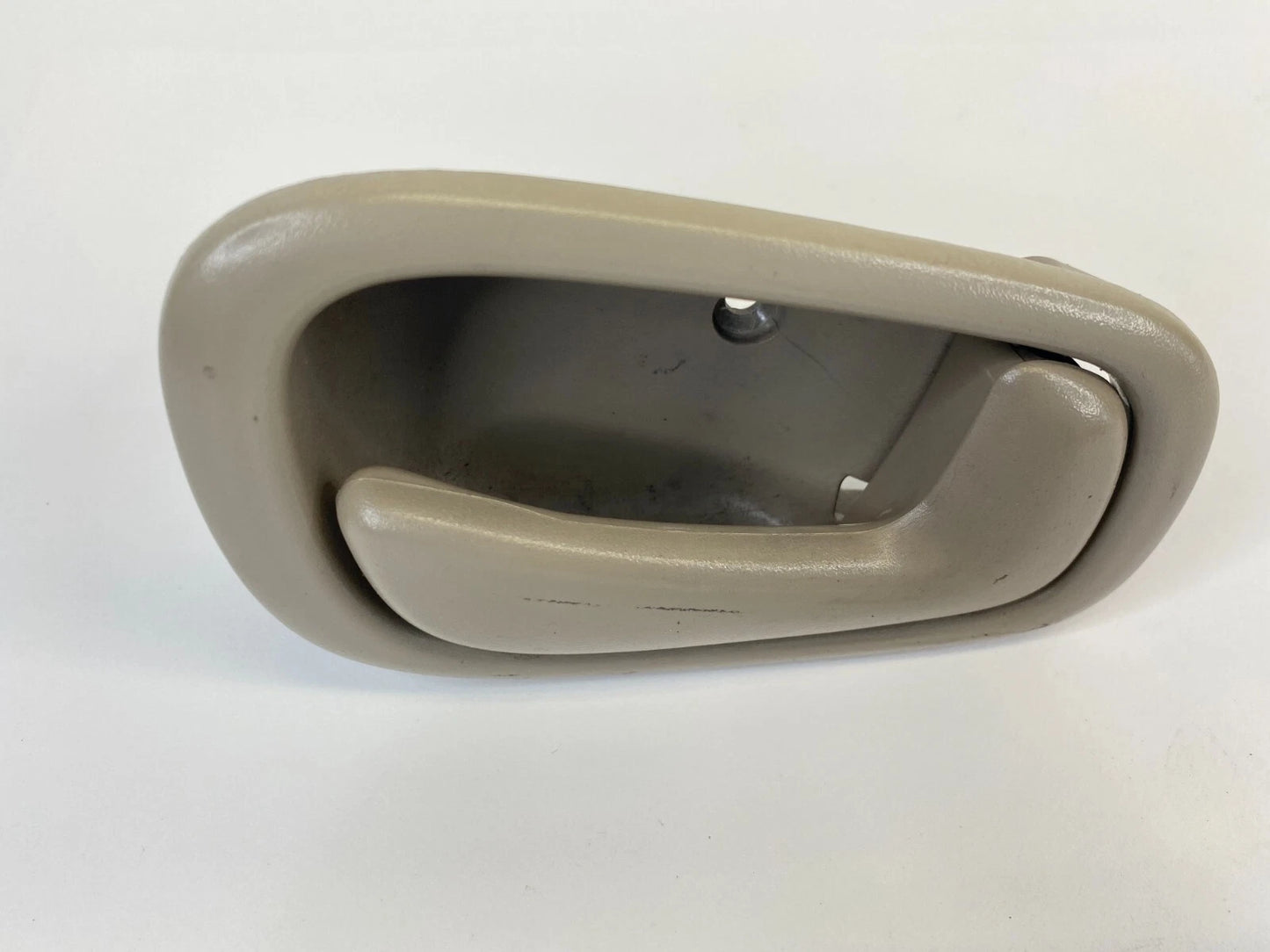 1998-2002 TOYOTA COROLLA REAR RIGHT SIDE INTERIOR DOOR HANDLE 69277-02050 OEM