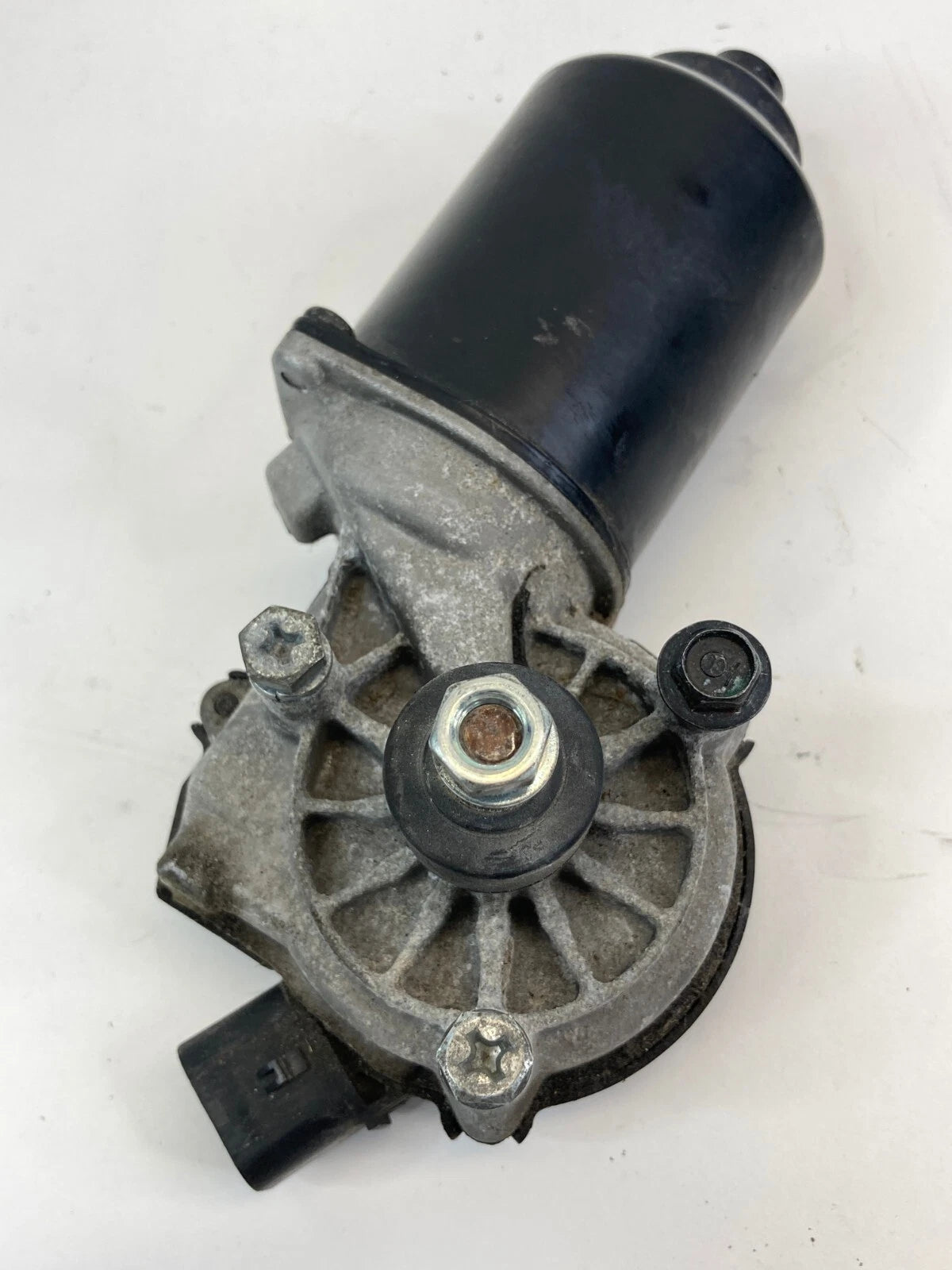 2012-2017 HYUNDAI ACCENT FRONT WINDSHIELD WIPER MOTOR UNIT 98110-1R000 OEM