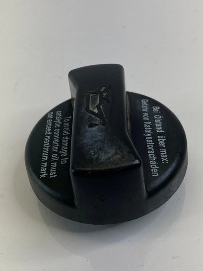 1998-2014 98-14 VOLKSWAGEN BEETLE ENGINE OIL FILLER FILL PLASTIC BLACK CAP OEM