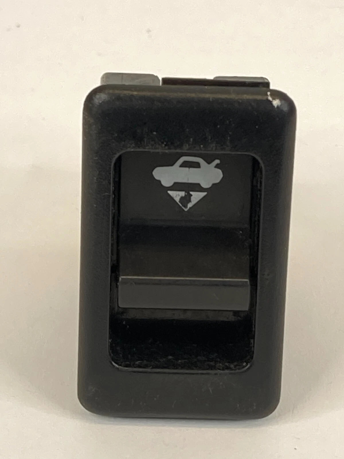 2007-2012 NISSAN ALTIMA SEDAN TRUNK LID RELEASE OPENER CONTROL SWITCH BUTTON OEM