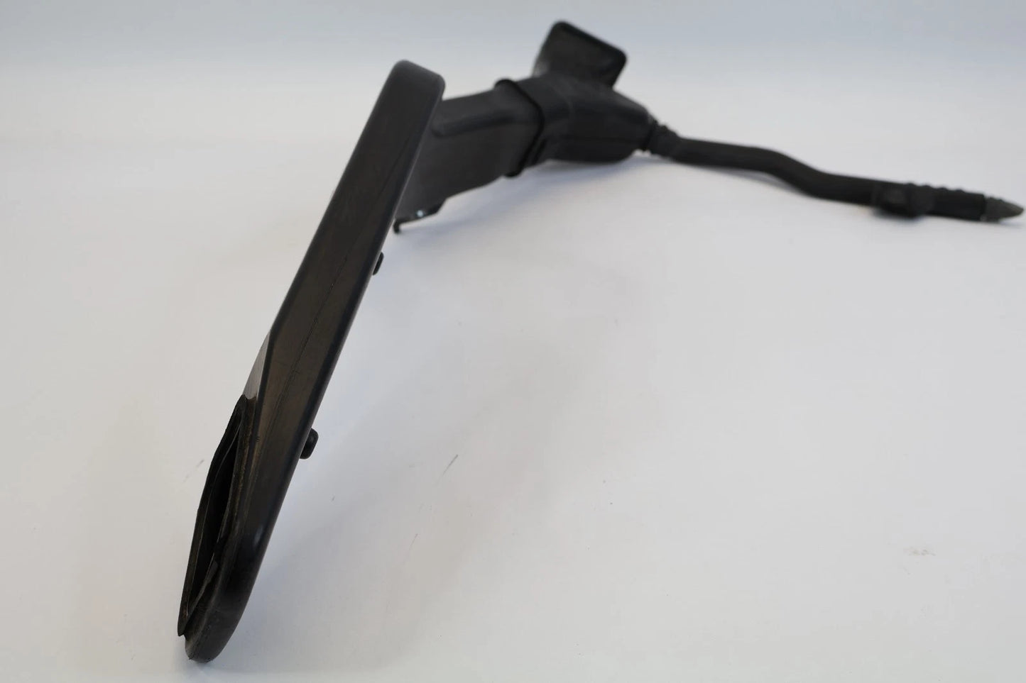2016-2018 HONDA PILOT 3.5L FRONT INTAKE BATTERY AIR DUCT ASSEMBLY OEM