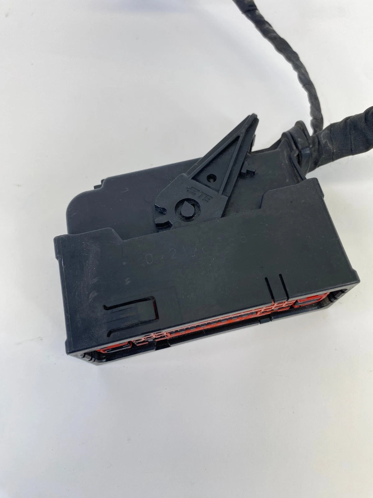 2016-2019 FORD EXPLORER 3.5L AT 4WD ABS ANTI LOCK BRAKE PUMP PLUG CONNECTOR OEM