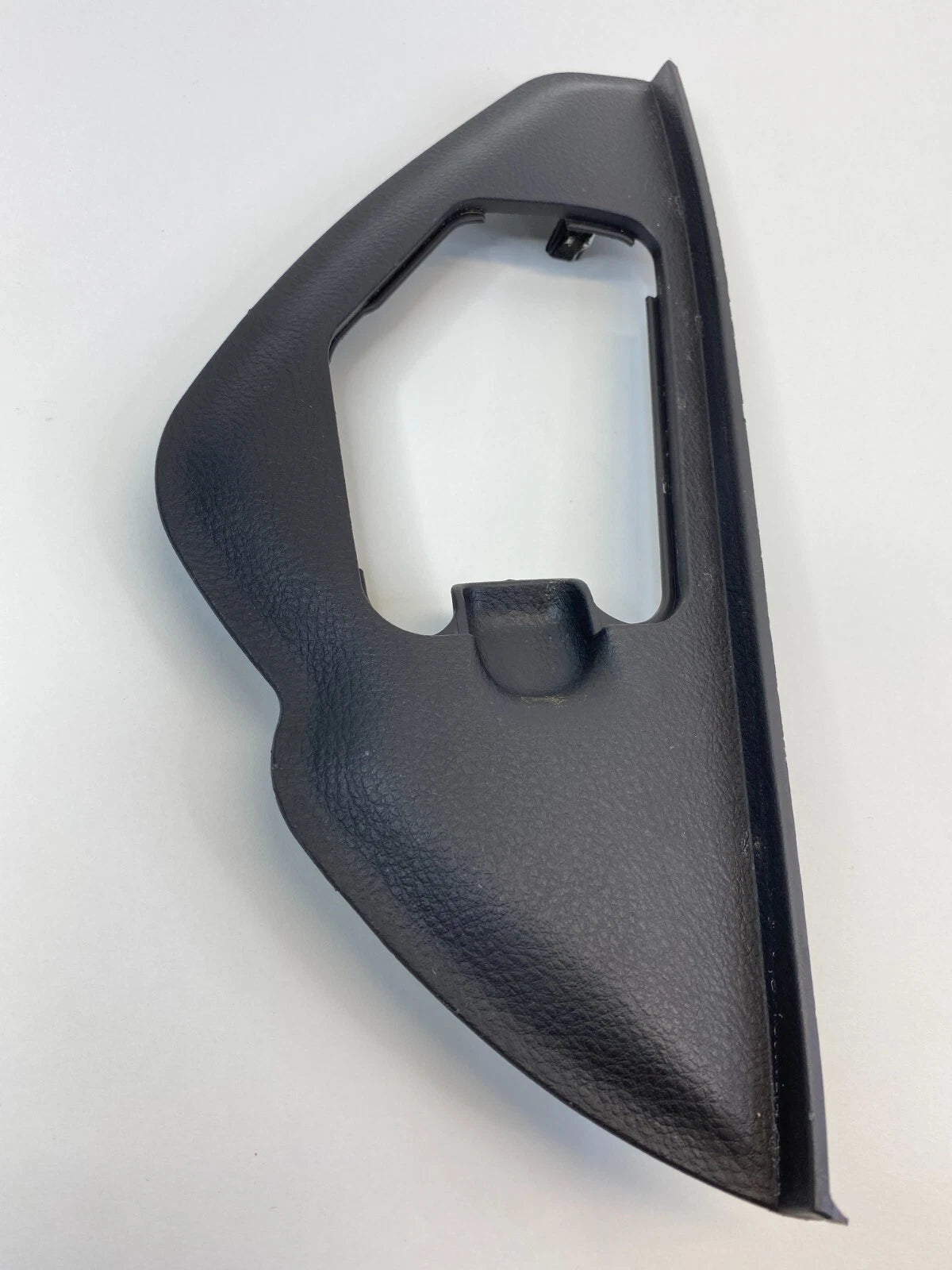 2007-2010 HYUNDAI SONATA DASH LEFT SIDE CRASH PAD COVER LID CAP 84775-3K510 OEM