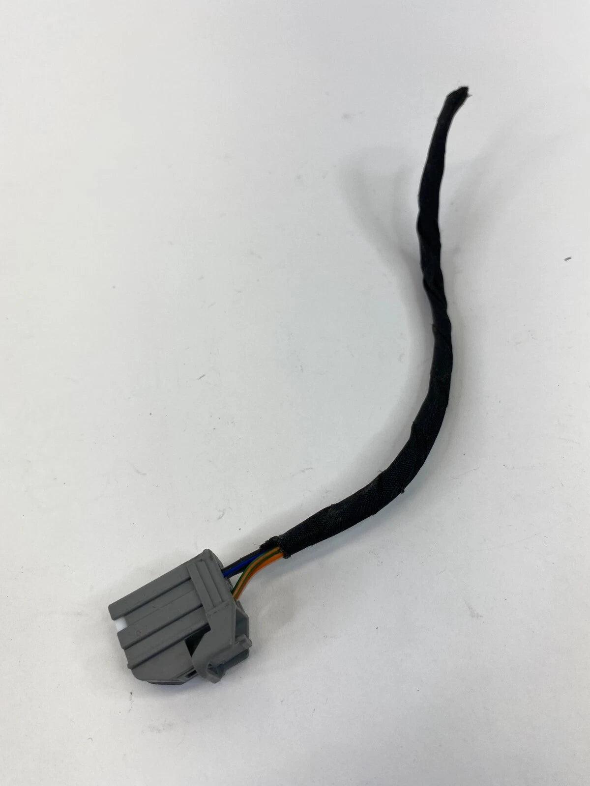 2008-2013 VOLVO XC70 REAR RIGHT TAIL LIGHT WIRE HARNESS CABLE CONNECTOR OEM