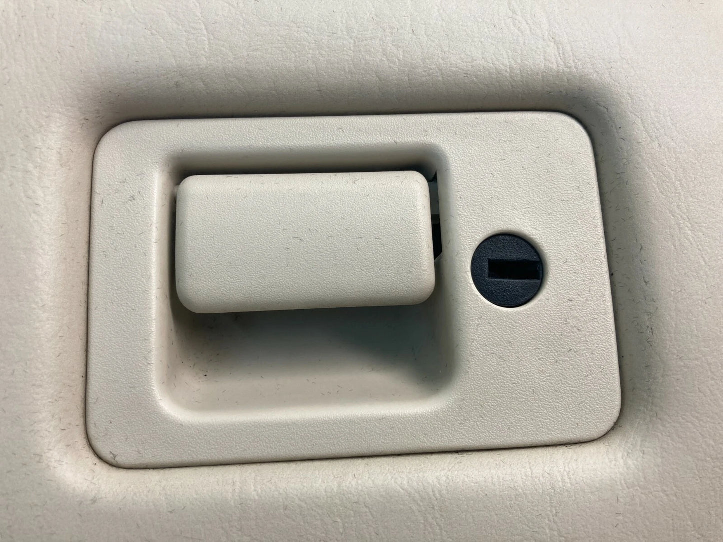 1999-2002 LINCOLN TOWN CAR SEDAN GLOVE BOX STORAGE COMPARTMENT LIGHT BEIGE OEM