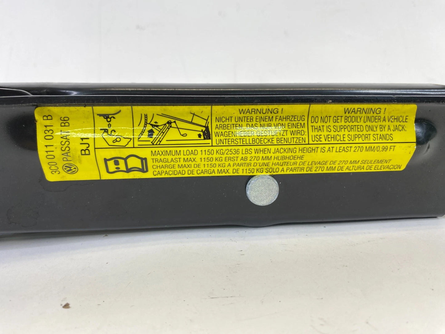 2009-2017 VOLKSWAGEN CC EMERGENCY SPARE TIRE JACK TOOL KIT 3C0-011-031-B OEM