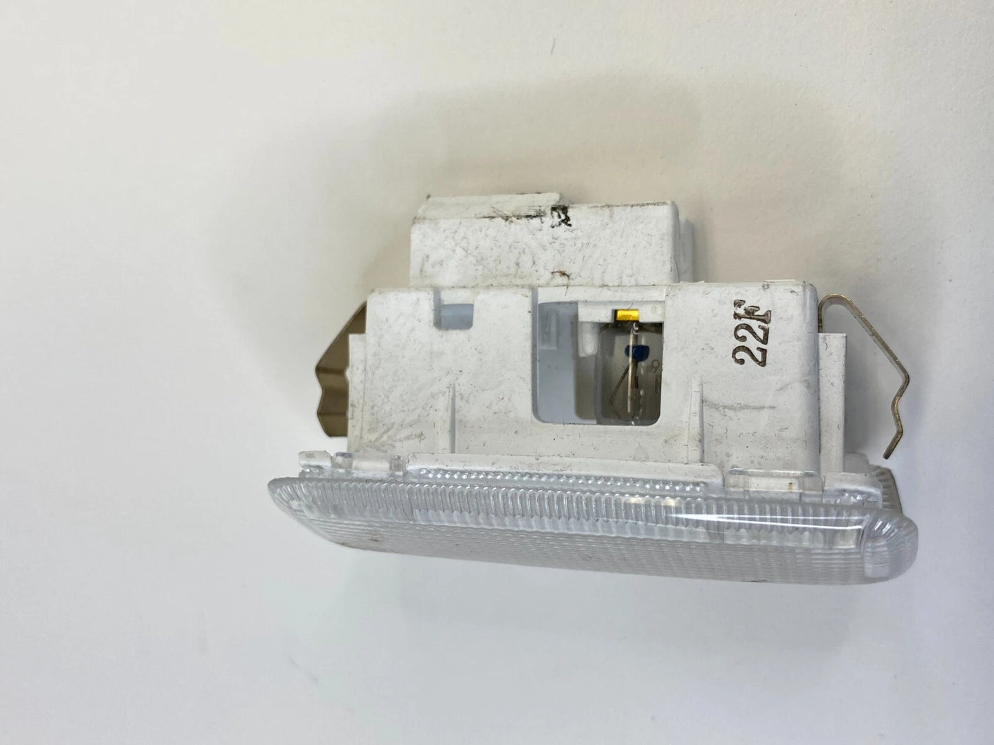 2002 2003 LEXUS ES300 2004-2006 LEXUS ES330 REAR LEFT DOOR COURTESY LIGHT LAMP