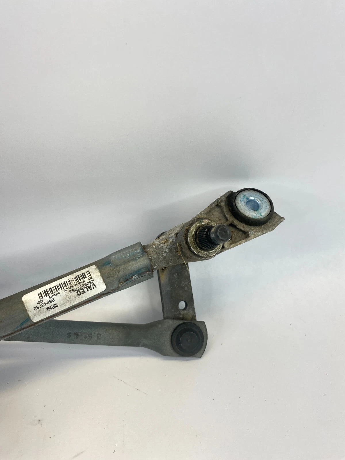 2009 10 11 2012 CHEVROLET TRAVERSE FRONT WINDSHIELD WIPER MOTOR W/ LINKAGE OEM