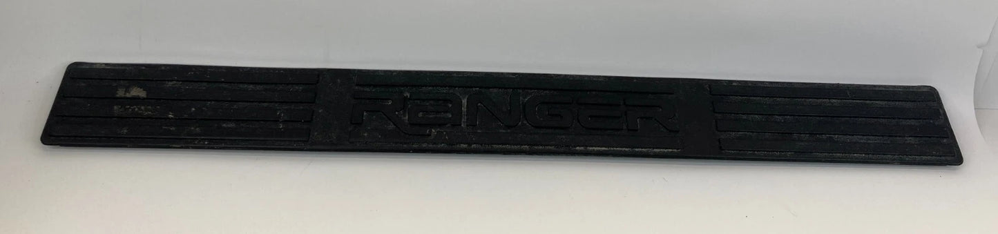 93-11 FORD RANGER FRONT SIDE DOOR SILL STEP SCUFF PLATE TRIM F37B1013260AB OEM