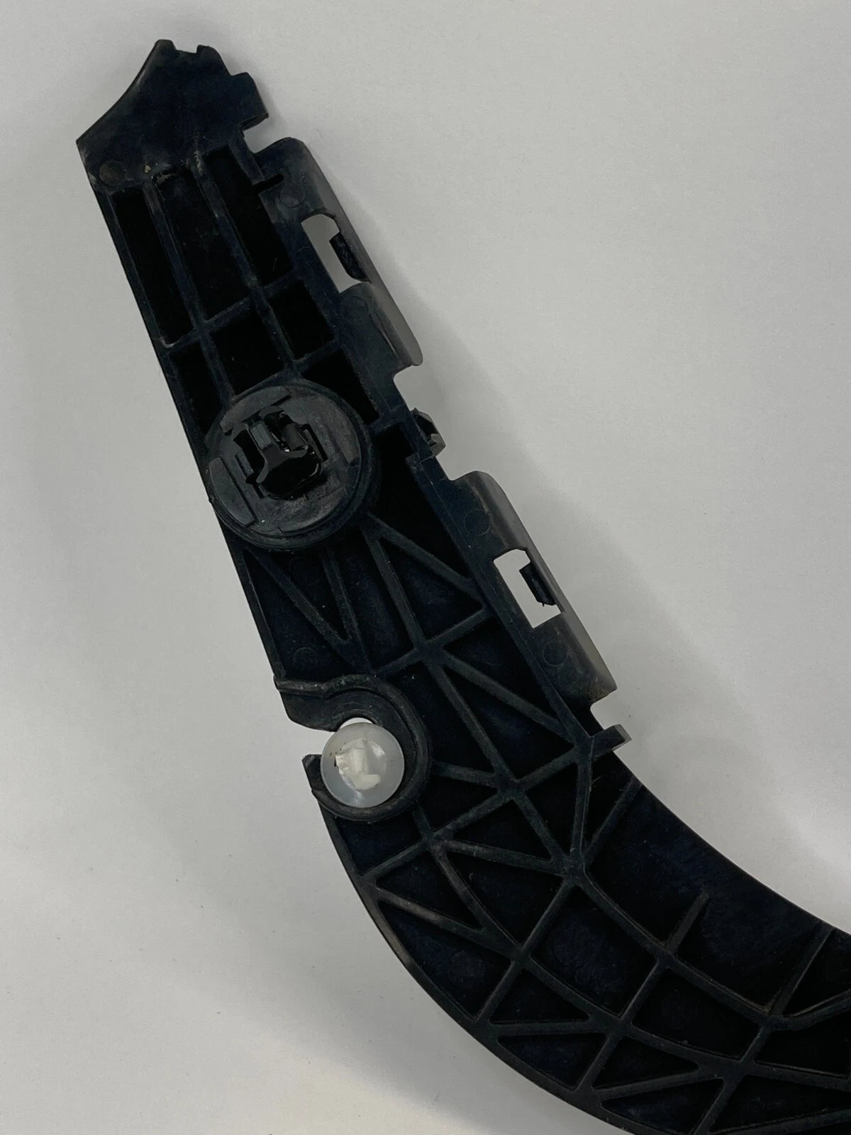 2007-2011 LEXUS ES350 REAR BUMPER LEFT SIDE SUPPORT BRACKET 52158-33020 OEM