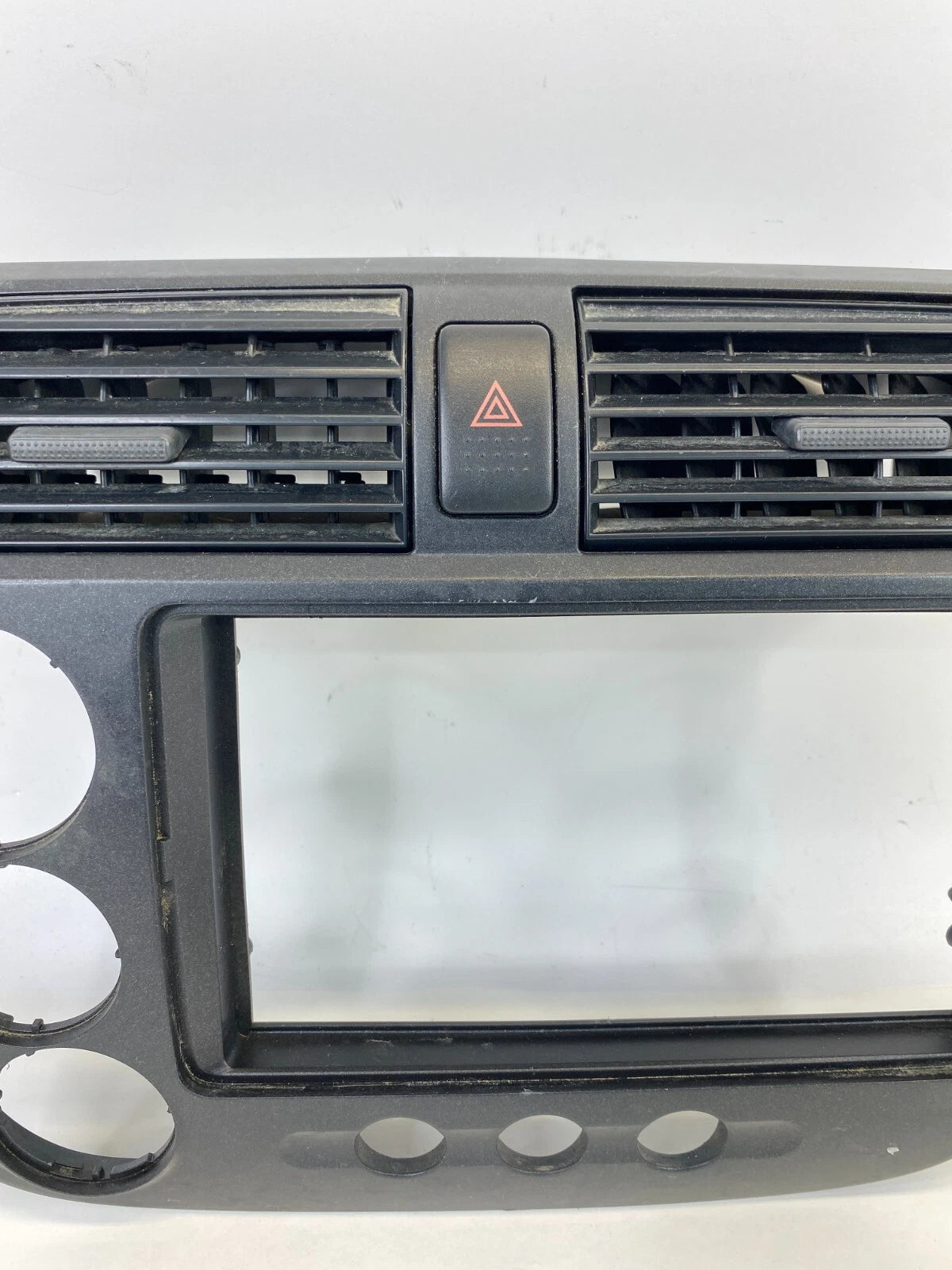 01-05 HONDA CIVIC CENTER DASH RADIO CLIMATE BEZEL PANEL W/ AIR VENT & HAZARD OEM