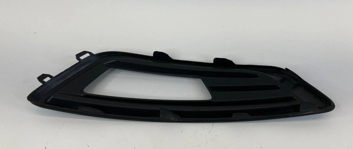 2015-2018 FORD FOCUS BUMPER RIGHT FOG LIGHT BRACKET COVER TRIM F1EB-15A298-A