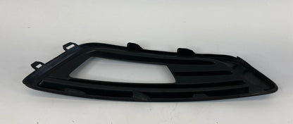 2015-2018 FORD FOCUS BUMPER RIGHT FOG LIGHT BRACKET COVER TRIM F1EB-15A298-A