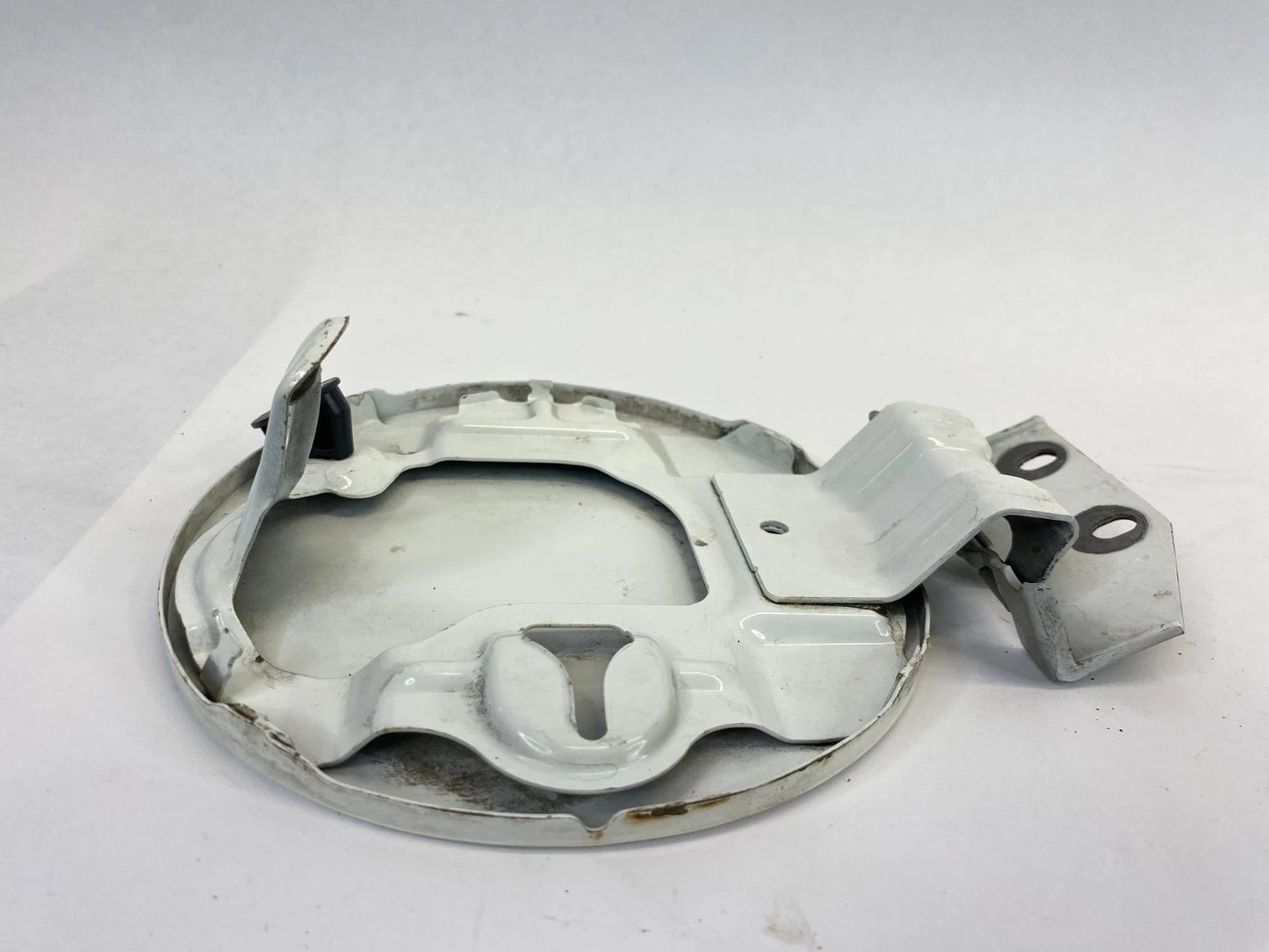 2005-2010 HONDA ODYSSEY FUEL FILLER DOOR GAS CAP COVER ASSEMBLY WHITE OEM