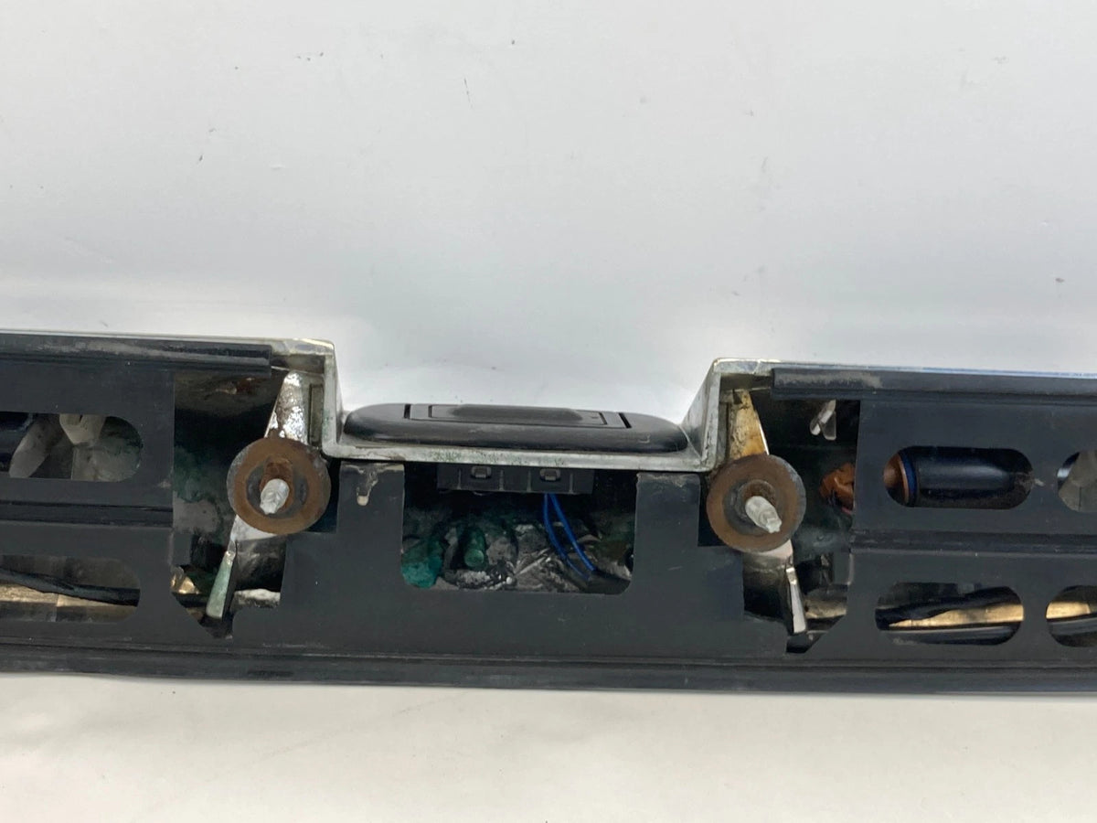 2010-2015 CHEVY EQUINOX LIFTGATE CHROME APPLIQUE MOLDING W/O CAMERA 22869810 OEM