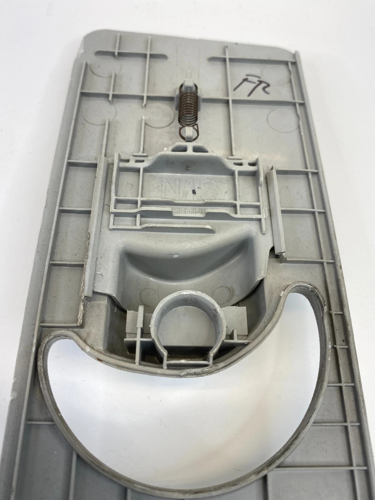 2006-2011 HYUNDAI ACCENT FRONT RIGHT SEAT BELT ADJUSTER COVER TRIM 85842-1E520