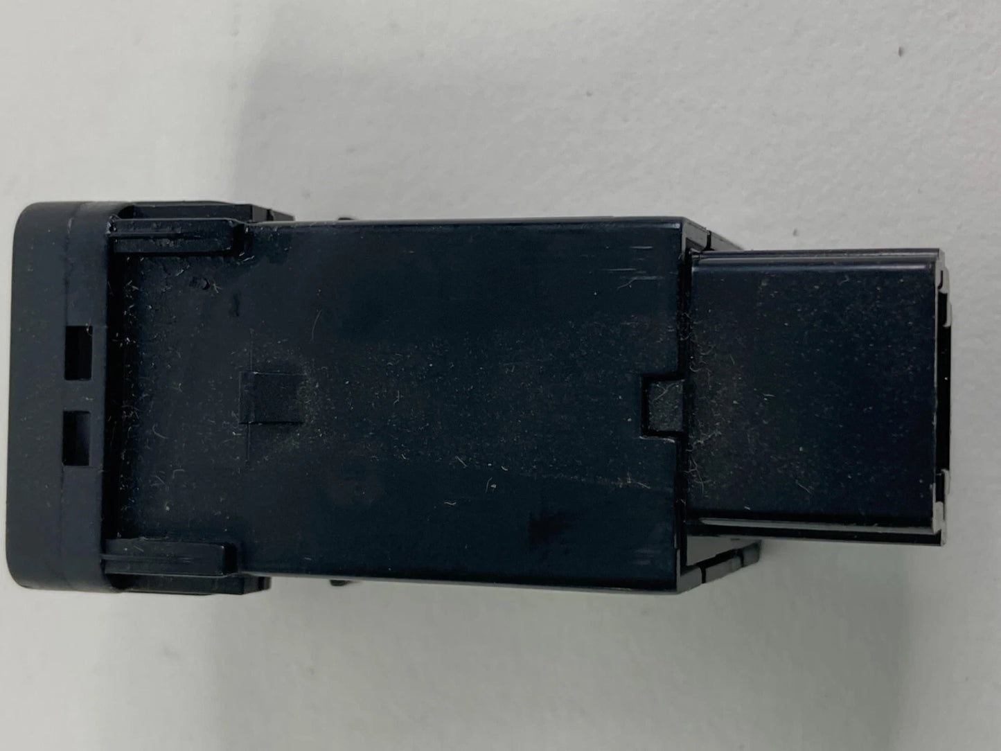 2011-2017 NISSAN JUKE STABILITY CONTROL TRACTION SWITCH 08349-A311272 OEM
