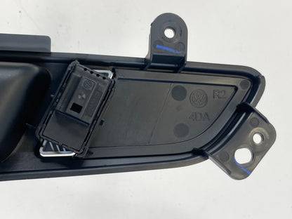 2012-2015 Volkswagen Passat Front Right Side Interior Door Handle w/ Tweeter OEM