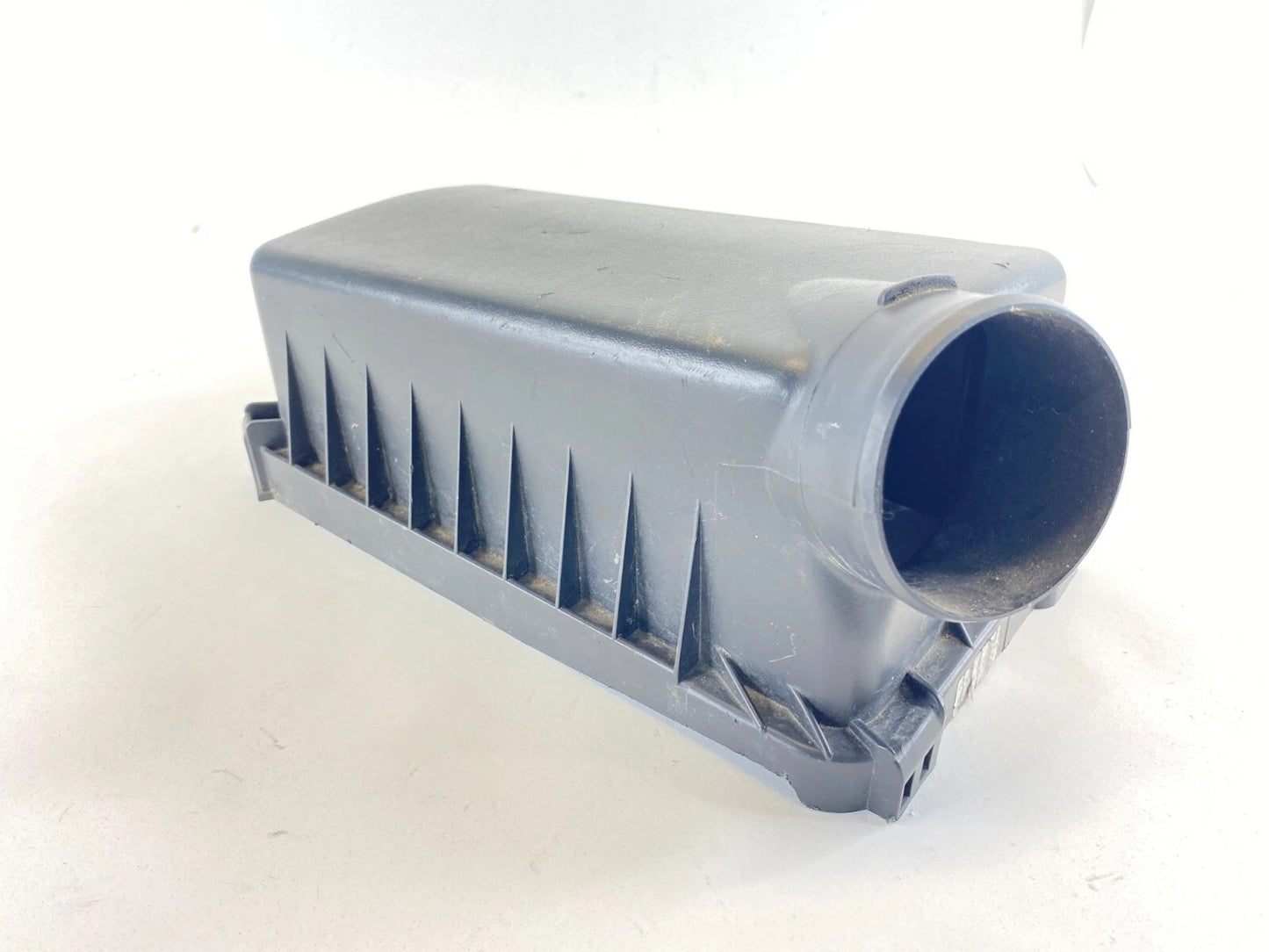 2007-2011 HYUNDAI ACCENT SEDAN AIR CLEANER FILTER BOX UPPER LID COVER 28111-1G00