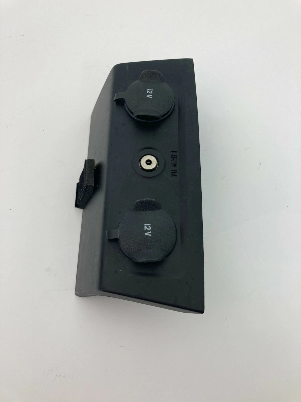 2008 2009 2010 2011 FORD FOCUS FRONT CENTER DASH DUAL 12V PLUGS POWER OUTLETS