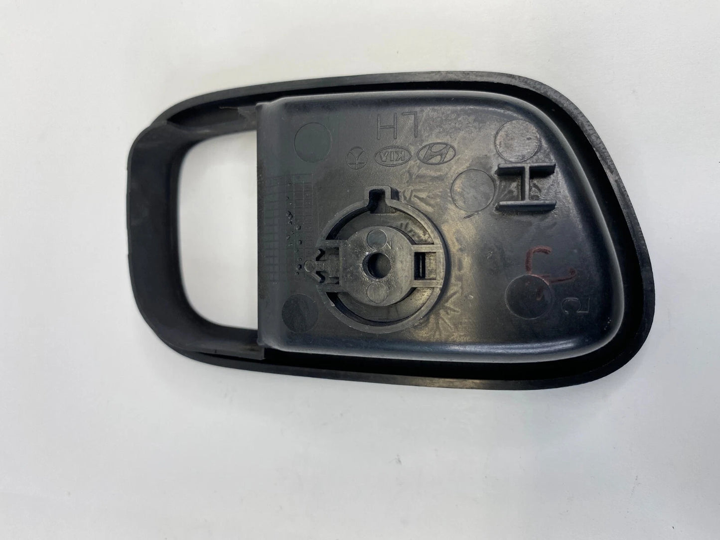 06-11 HYUNDAI ACCENT SEDAN REAR LEFT INTERIOR DOOR HANDLE COVER BEZEL TRIM OEM