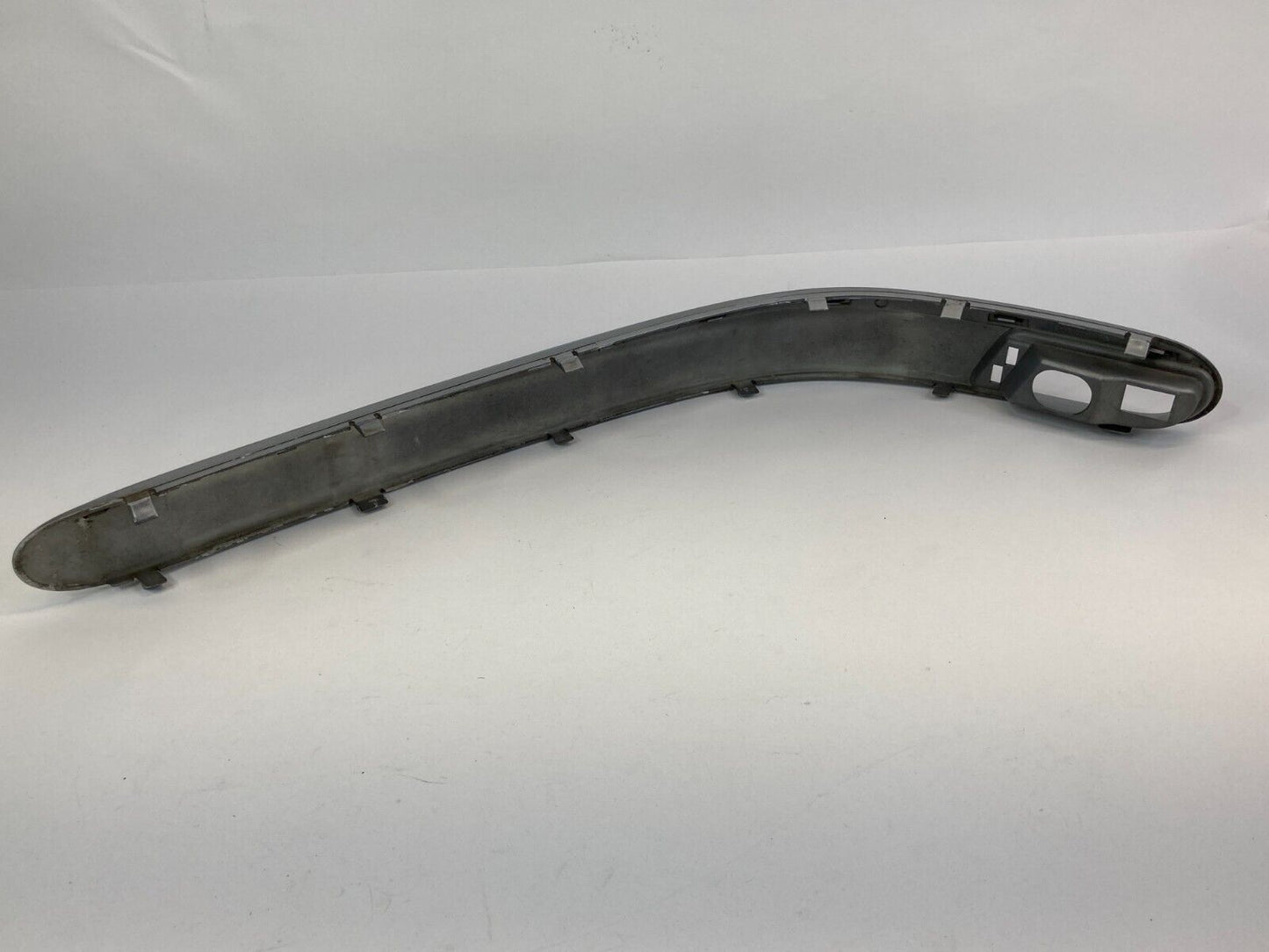 2000-2002 Mercedes-Benz S500 Front Right Side Bumper Trim Molding A2208850621