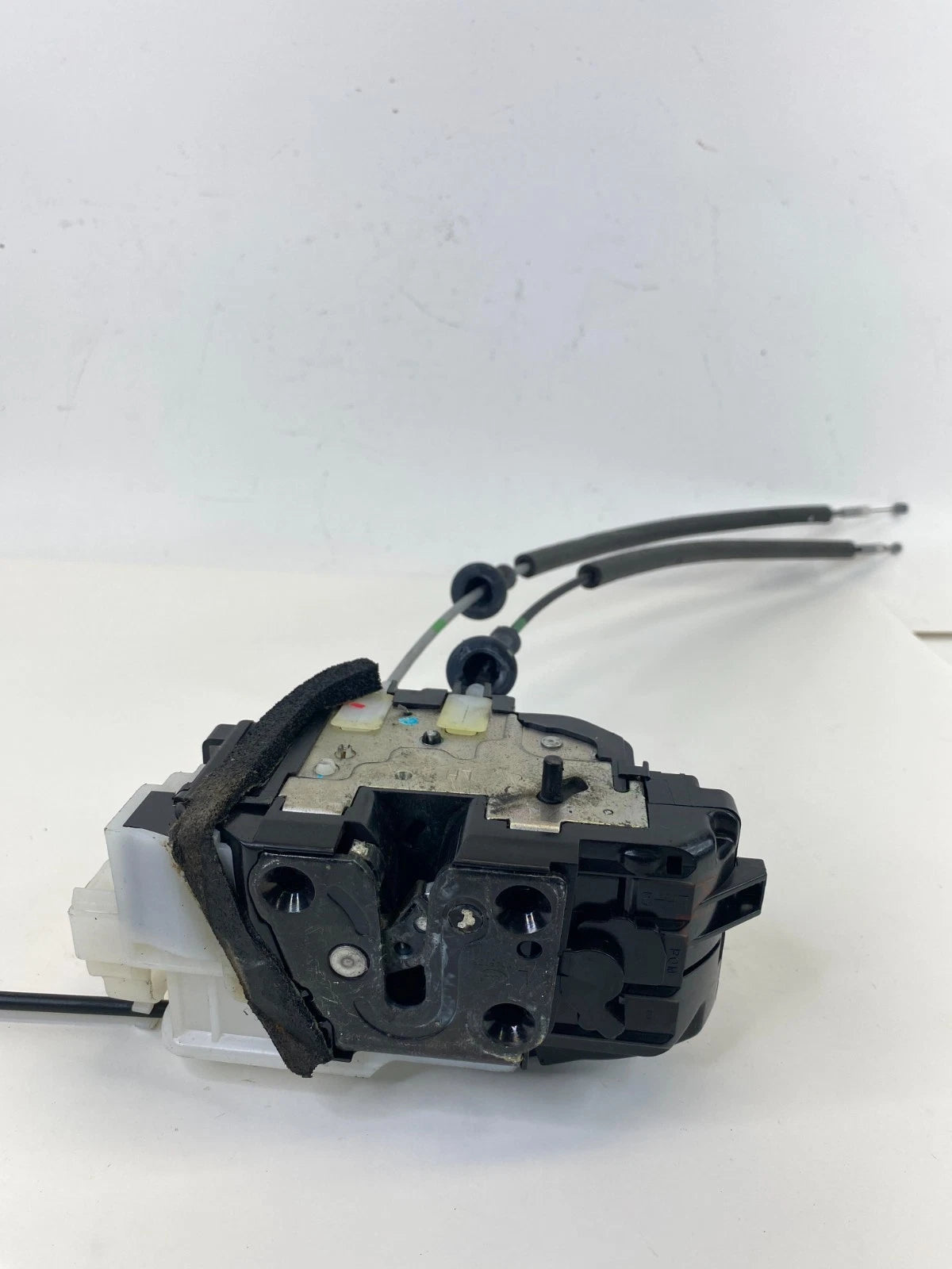 2008-2010 HYUNDAI SONATA SEDAN REAR LEFT SIDE DOOR LOCK LATCH RELEASE ACTUATOR