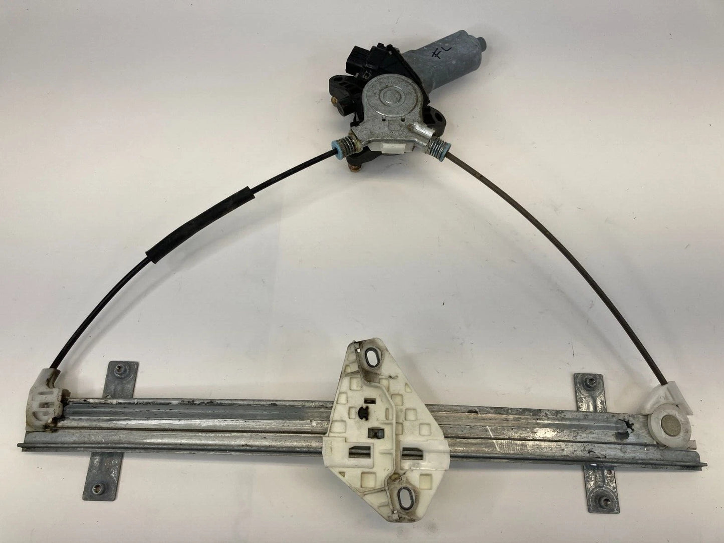 2004-2008 ACURA TL FRONT LEFT DOOR POWER WINDOW REGULATOR W/ MOTOR AY062040-2332