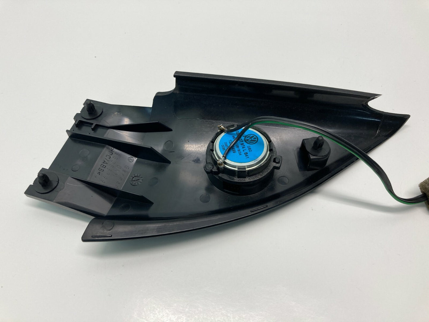 02-05 Volkswagen Passat Front Right Door Tweeter Speaker w/ Trim Cover 3B0837994